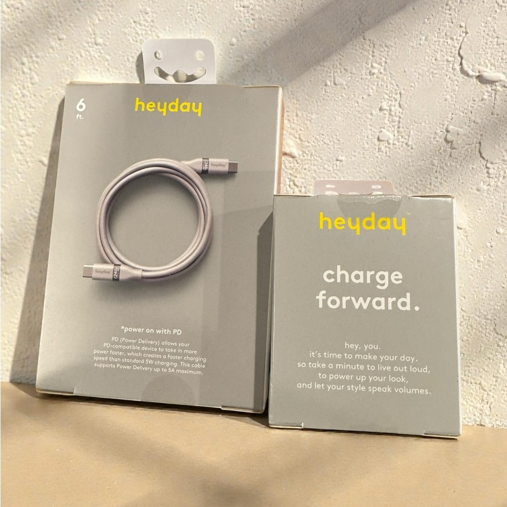 Heyday Gray Charging Cable and cube Set